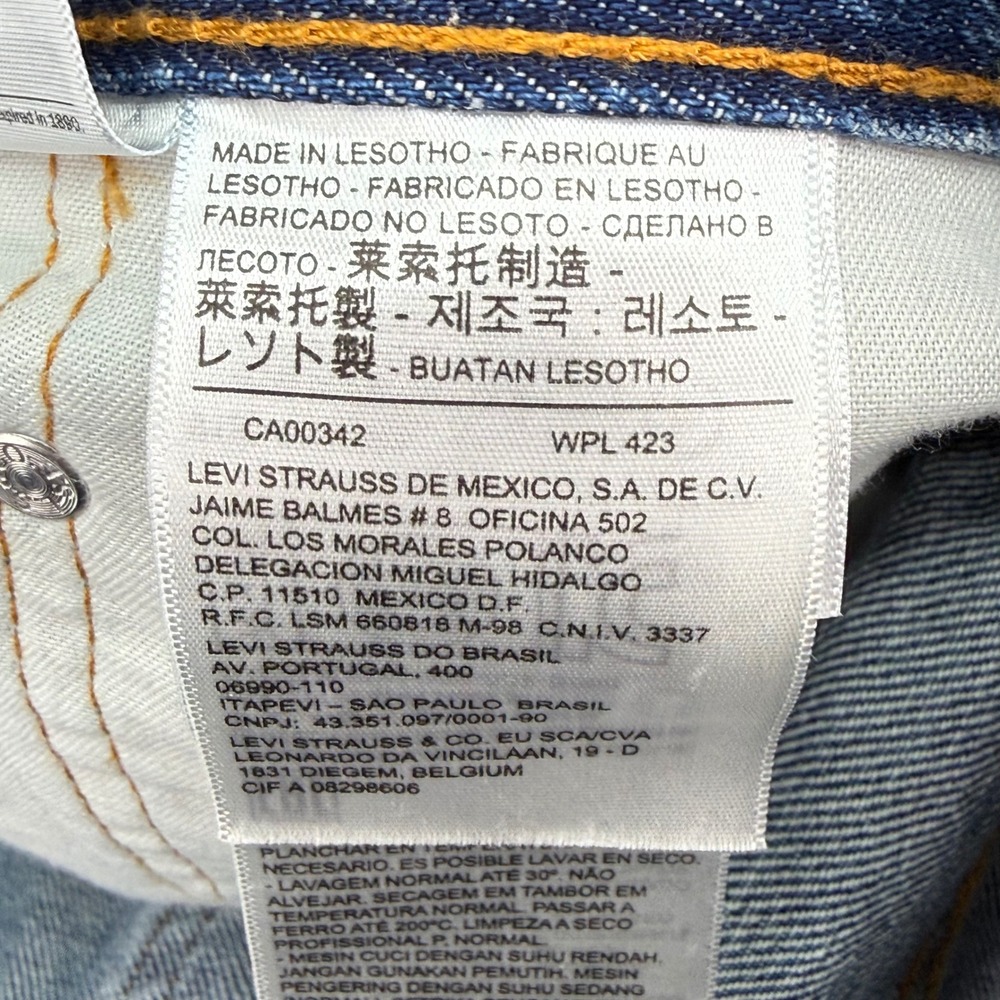 Levis 550 Relaxed Fit Jeans Mens 42x30 Blue Medium Wash Tapered Leg Denim - Picture 2 of 12
